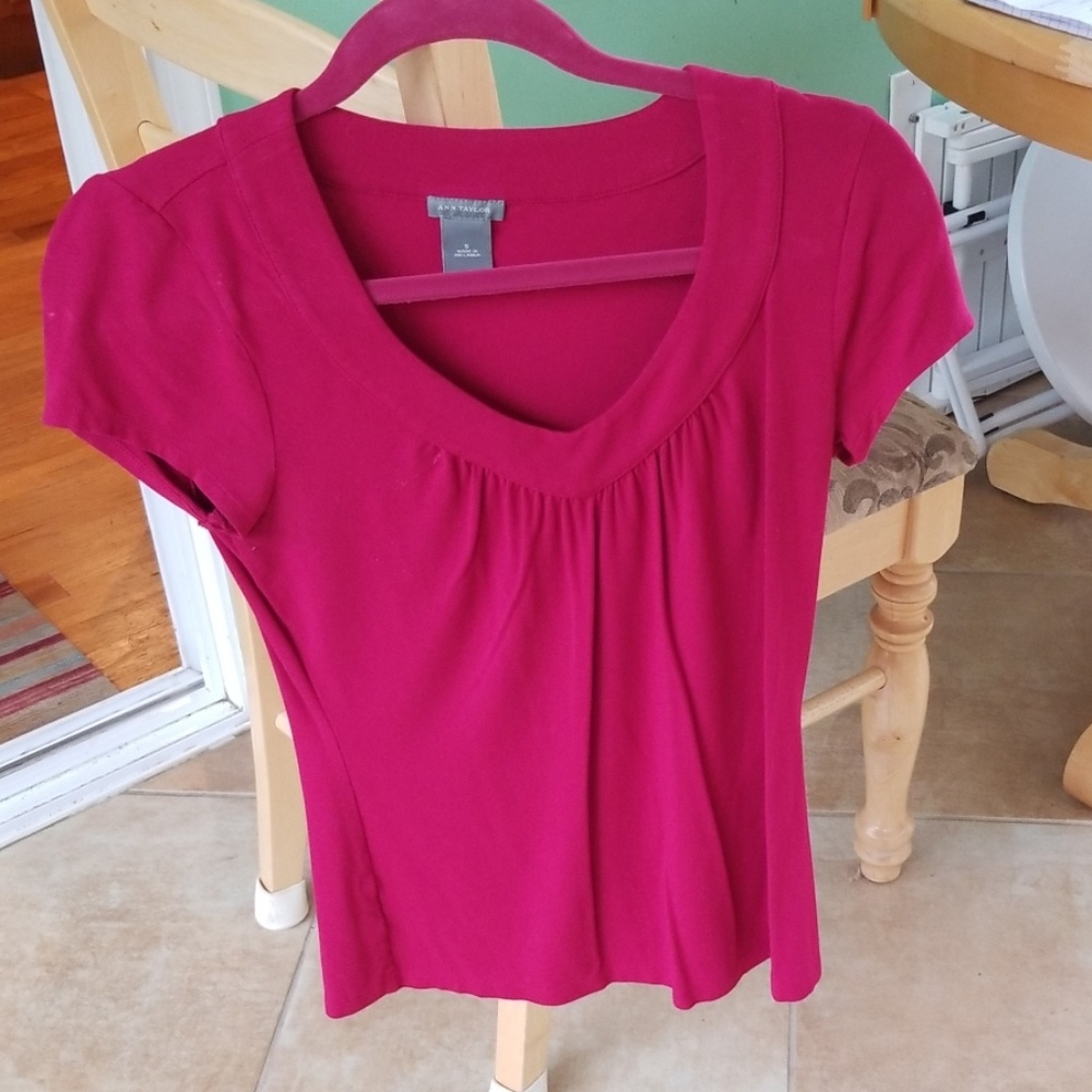 Ann Taylor red  flowy top small